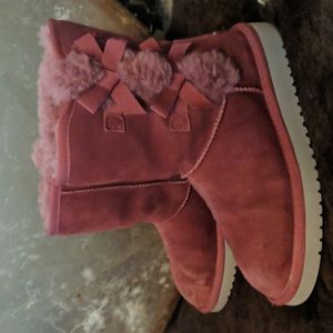 KOOLABURRA by UGG "Victoria Short" pull on boots style#1015874 Dark Red sz 6 euc